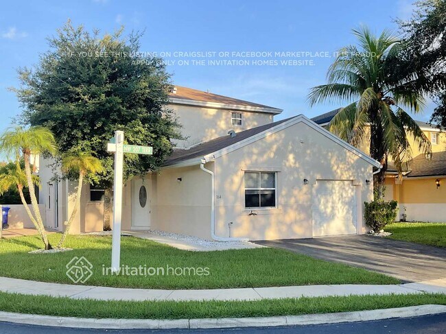 164 NW 207th Terrace in Pembroke Pines, FL - Foto de edificio - Building Photo