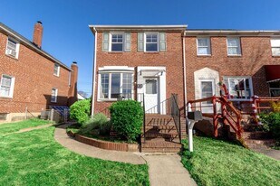 2801 Southbrook Rd in Dundalk, MD - Building Photo