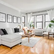 527 W Aldine Ave, Unit a in Chicago, IL - Building Photo - Building Photo