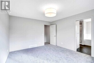 1309 Bayview Pt SW in Airdrie, AB - Building Photo - Building Photo