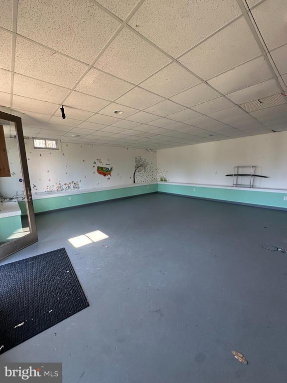 property at 5995 Lower York Rd