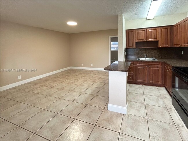 715 NE 6th St in Fort Lauderdale, FL - Building Photo - Building Photo