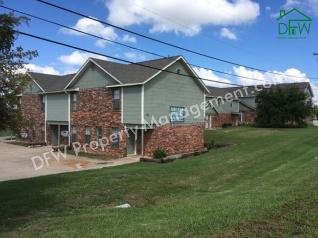 Walnut Apartments in Celina, TX - Foto de edificio - Building Photo