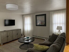 27 Hillcrest Dr in Wilbraham, MA - Building Photo - Building Photo