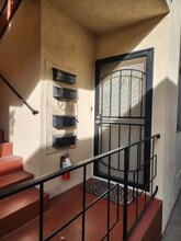 1080 Termino Ave, Unit 2 in Long Beach, CA - Foto de edificio - Building Photo