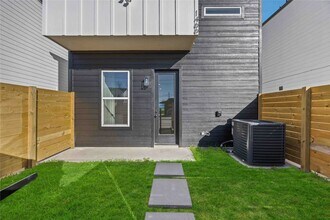 1466 Ferguson Way, Unit A in Houston, TX - Building Photo - Building Photo