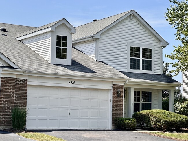 property at 886 Richard Brown Blvd