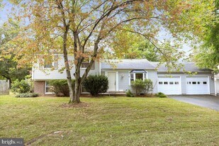 2653 Fanieul Hall Ct in Herndon, VA - Building Photo