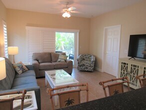 468 Bouchelle Dr in New Smyrna Beach, FL - Building Photo - Building Photo