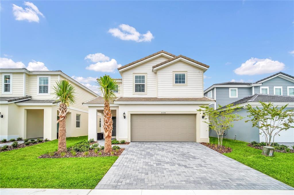7196 Oakmoss Loop in Davenport, FL - Building Photo
