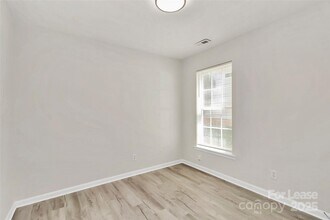 1436 Rumstone Ln in Charlotte, NC - Building Photo - Building Photo