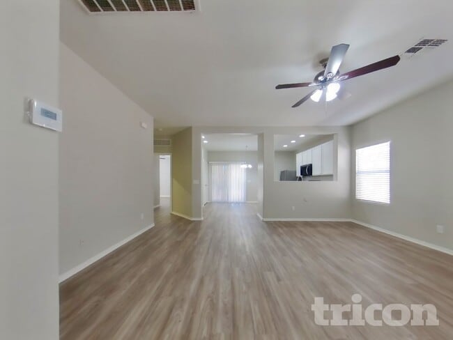 15441 W Cameron Dr in Surprise, AZ - Building Photo - Building Photo