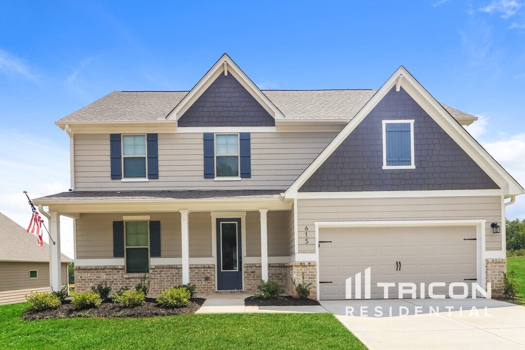 615 Cantrell Dr in Dallas, GA - Building Photo