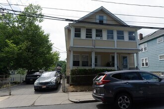 18 Ranelegh Rd in Boston, MA - Building Photo - Building Photo