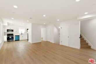 2700 Fletcher Dr in Los Angeles, CA - Building Photo - Building Photo