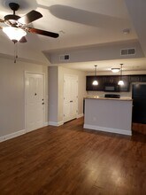 8201 Lenox Creekside Dr, Unit 9 in Nashville, TN - Foto de edificio - Building Photo