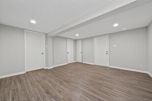 1305 St Lawrence River Rd in Montgomery, TX - Building Photo