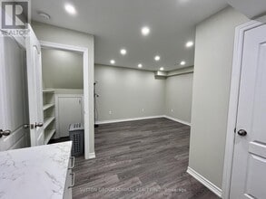 53 Matthewson Ave in Bradford West Gwillimbury, ON - Building Photo - Building Photo