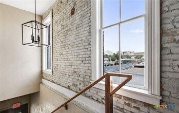 202 N LBJ Dr in San Marcos, TX - Building Photo - Building Photo