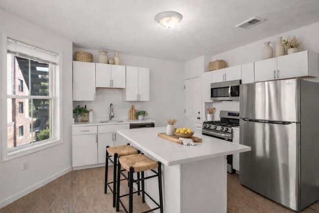 599 Broadway in Everett, MA - Building Photo - Building Photo