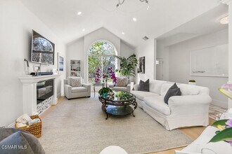 2181 Brookfield Dr in Thousand Oaks, CA - Building Photo - Building Photo