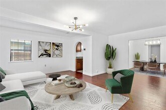 924 S Clinton Ave in Dallas, TX - Building Photo - Building Photo