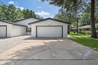 1714 Huge Oaks St in Houston, TX - Building Photo - Building Photo