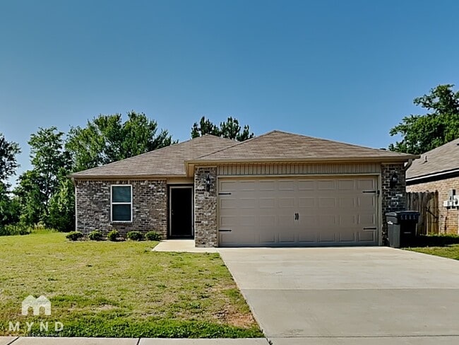 property at 816 The Heights Ln