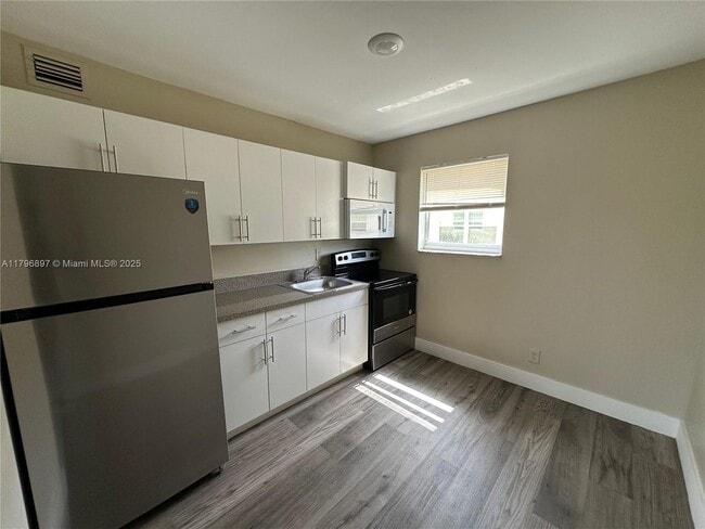 property at 260 SW 8th St