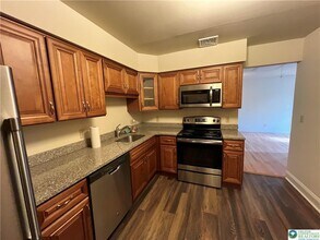 2915 Schoenersville Rd in Bethlehem, PA - Building Photo - Building Photo