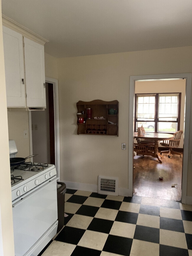 153 Stoddard Ave in East Lansing, MI - Building Photo - Building Photo