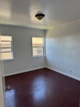 1940 W Imperial Hwy, Unit Apartment for rent in Los Angeles, CA - Building Photo - Building Photo