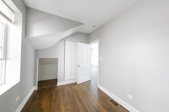 2102 Harvey Ave, Unit 1 in Berwyn, IL - Building Photo - Building Photo