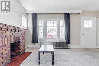 9 Graham Gardens in Toronto, ON - Building Photo - Building Photo