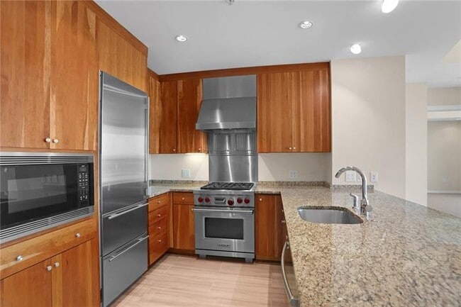 3325 Piedmont Rd NE in Atlanta, GA - Building Photo - Building Photo