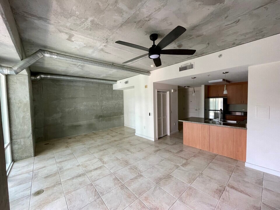 1080 Park Blvd, Unit 603 in San Diego, CA - Building Photo
