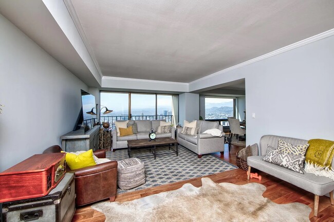 property at 1177 California St