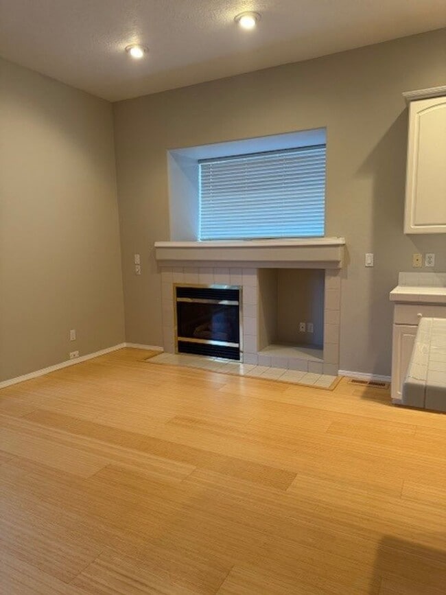 4950 21st Ave S in Salem, OR - Foto de edificio - Building Photo