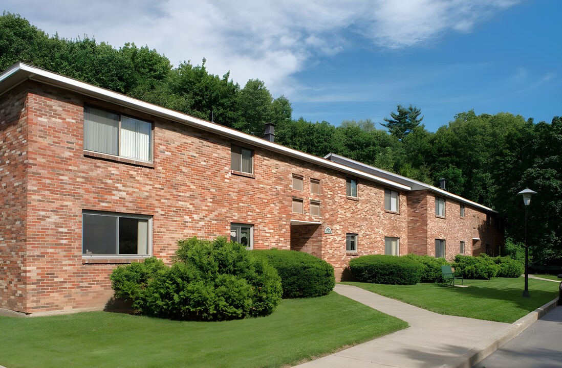 Park Ridge Apartments in Troy, NY - Building Photo