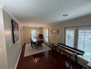 3201 Lenox Rd NE, Unit 2 in Atlanta, GA - Building Photo - Building Photo