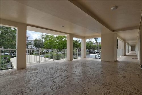 2651 S Course Dr-Unit -2A0 in Pompano Beach, FL - Building Photo - Building Photo