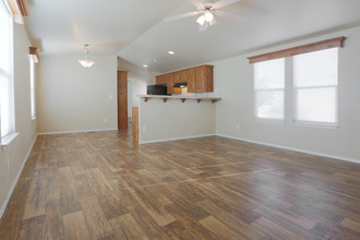 Valley Verde in Las Cruces, NM - Building Photo - Interior Photo