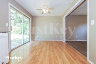 10508 Manchester Ave in Kansas City, MO - Building Photo - Building Photo