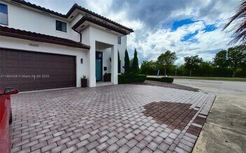 14680 SW 17th St in Miami, FL - Building Photo - Building Photo