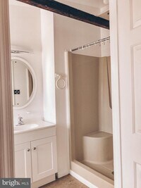 1923 E Pratt St photo'