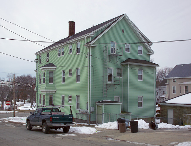 722-724 Locust St in Fall River, MA - Building Photo - Building Photo