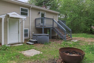 240 Leda Ave in Manchester, NH - Building Photo - Building Photo