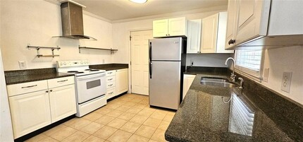 2833 Rockcliff Rd SE in Atlanta, GA - Building Photo - Building Photo