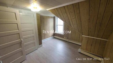 92 Clinton Ave, Unit A3 in Winslow, ME - Building Photo - Building Photo