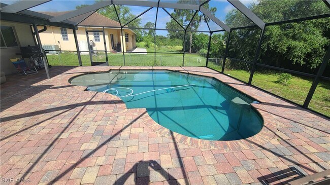 3106 10th St W in Lehigh Acres, FL - Building Photo - Building Photo